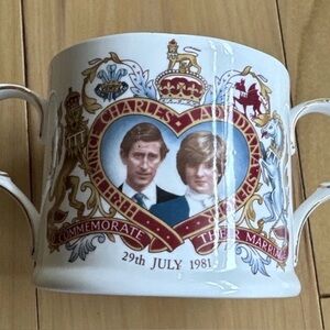 Elegant Royal Commemorative Mug with Gold and Red Accents